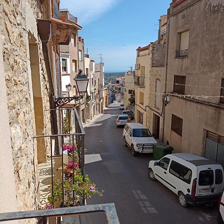 Tranquil And Spacious Townhouse In Historical And Picturesque Cervera Del Maestre Exteriör bild