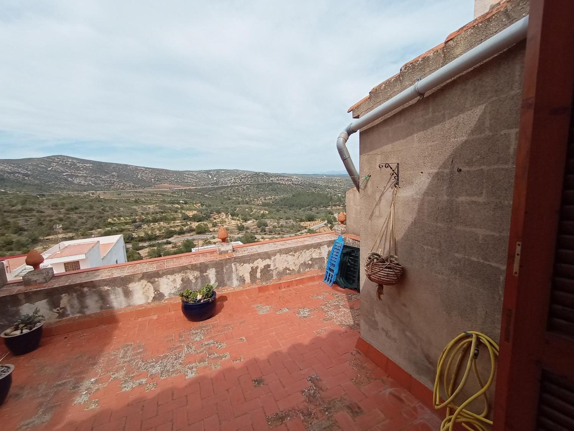 Tranquil And Spacious Townhouse In Historical And Picturesque Cervera Del Maestre Exteriör bild